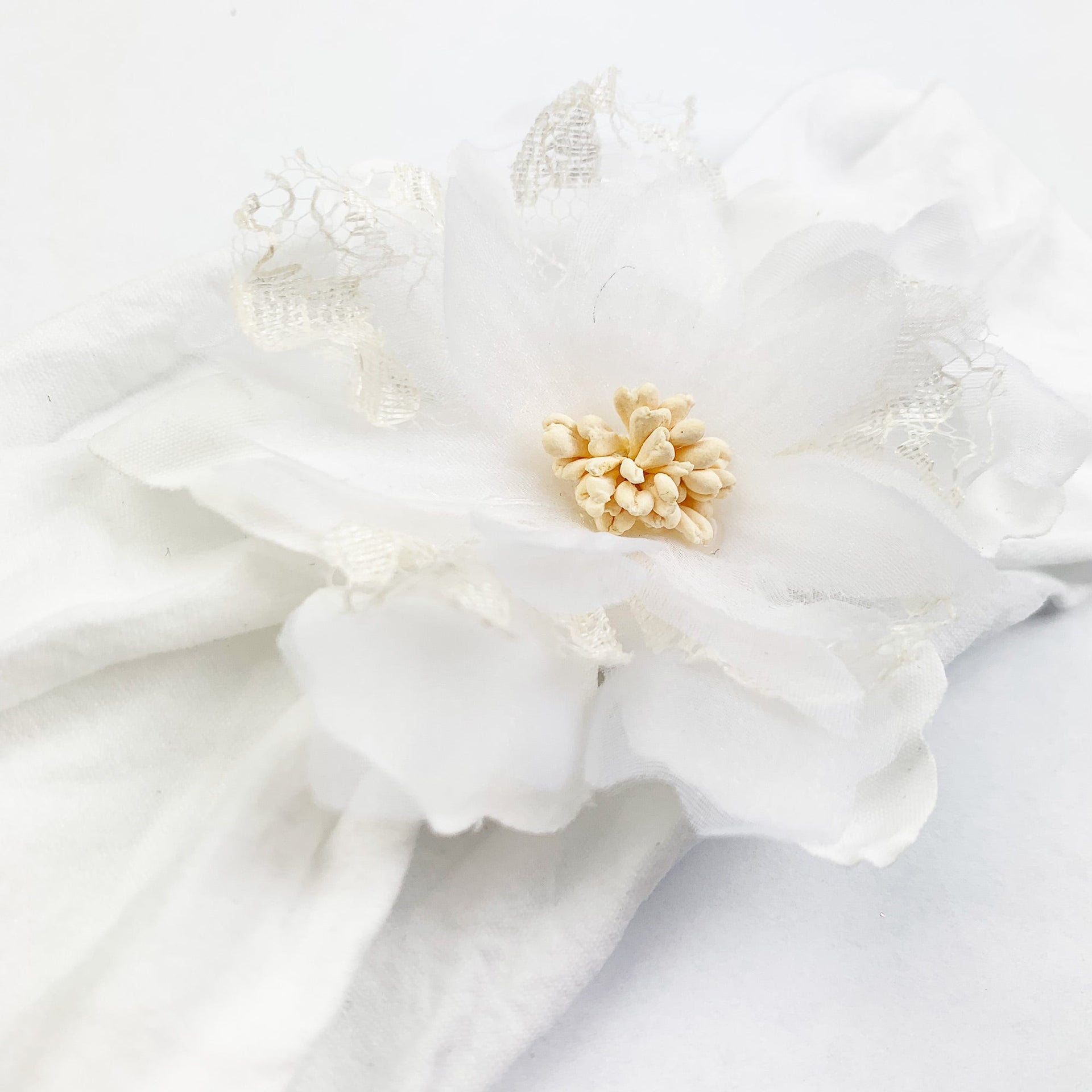 Evelyn Flower Nylon Headwrap - White Baby Wisp