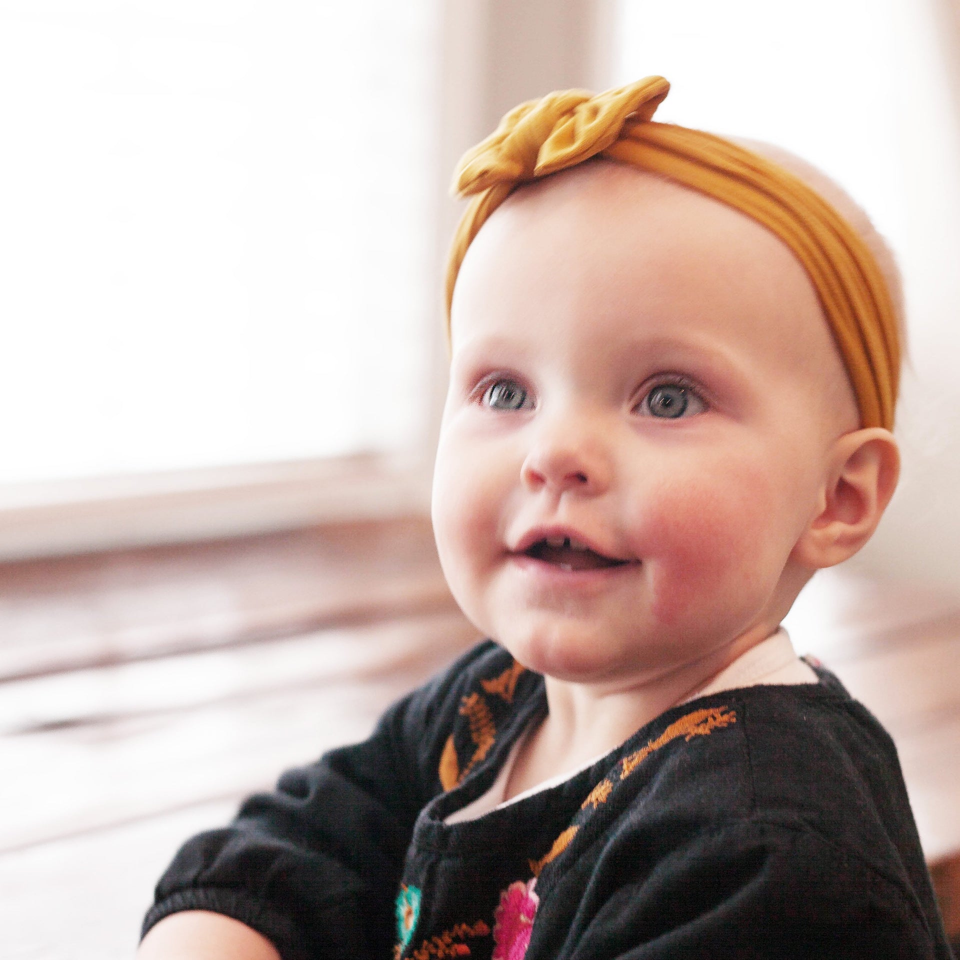 Infant Headwrap Nylon Bow Headband - Black and White Gingham Print Baby Wisp