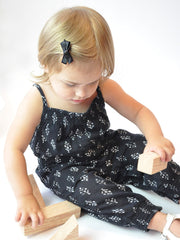Small Snap Chelsea Boutique Bow - Single Hair Bow - Black Baby Wisp
